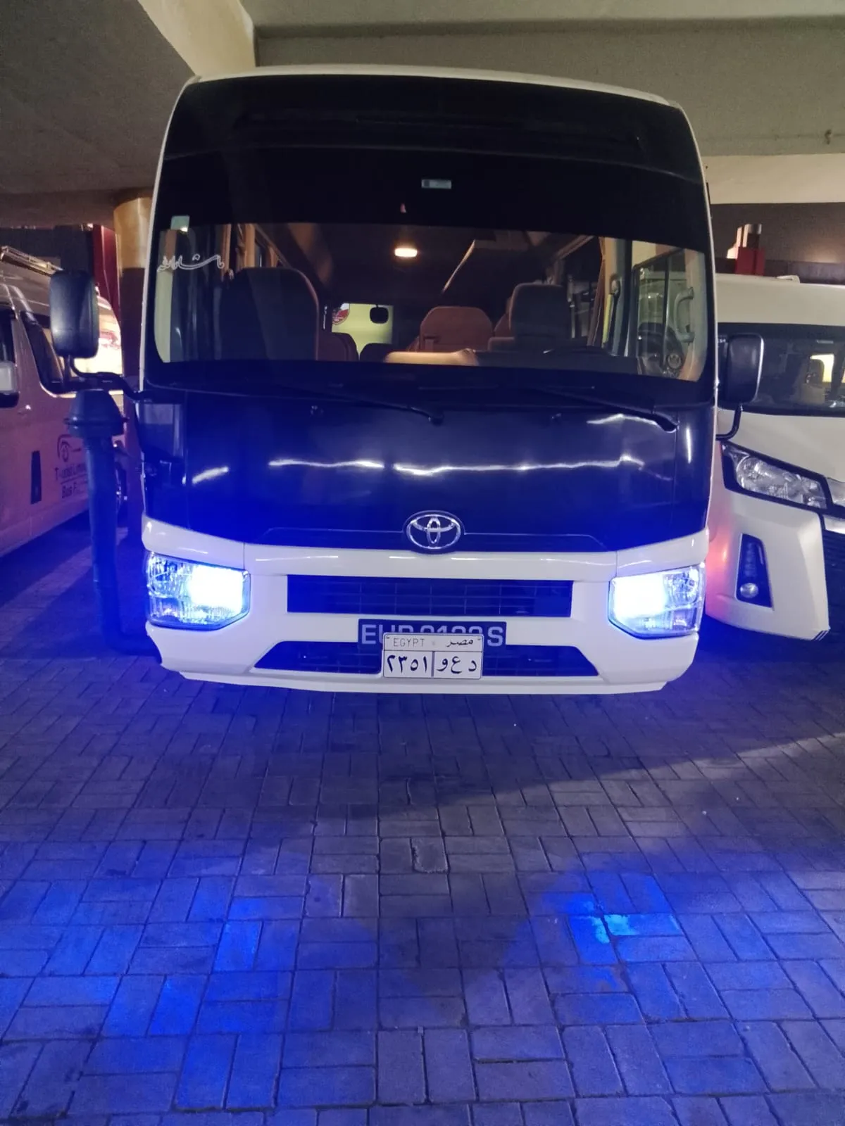 تويوتا كوستر ميني باص gallery image 2